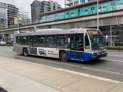 Bus R9576
1/8/2025 - Bus R9576 on route 403
Keywords: TransLink Route 403;Bus;Nova Bus