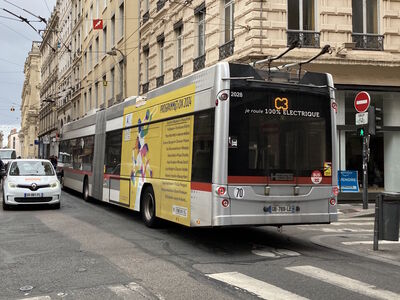 Bus 2028
7/3/2024 - Bus 2028 on route C3
Keywords: TCL Route C3;Trolleybus;Hess