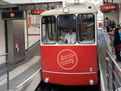 Train 2
7/3/2024 - Train 2 on the F2 line
Keywords: TCL F2 Line;Funicular;Gangloff