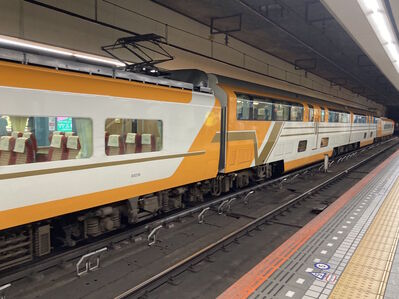 Train 30210
6/20/2024 - Train 30210 on the Kintetsu Limited Express line
Keywords: Kintetsu Railway Kintetsu Limited Express Line;Regional rail;Kinki Sharyo