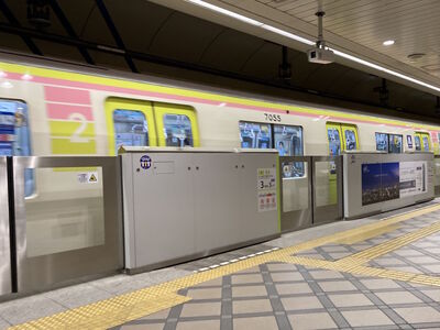 Train 7055
6/19/2024 - Train 7055 on the Nagahori Tsurumi-ryokuchi line
Keywords: Osaka Metro Nagahori Tsurumi-ryokuchi Line;Metro;Osaka Metro