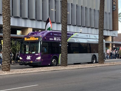 Bus 6894
10/9/2024 - Bus 6894 on [url=https://transit.aznate.tech/phoenix/bus/30/]route 30[/url]
Keywords: Valley Metro Route 30;Bus;New Flyer