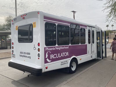 Bus 3017
11/27/2024 - Bus 3017 on the [url=https://transit.aznate.tech/phoenix/bus/smrt/]SMART Circulator[/url] route
Keywords: Valley Metro SMART Circulator;Bus;Minibuses
