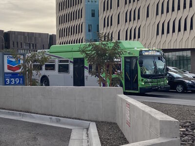 Bus 6693
1/24/2025 - Bus 6693 on [url=https://transit.aznate.tech/phoenix/bus/72/]route 72[/url]
Keywords: Valley Metro Route 72;Bus;New Flyer