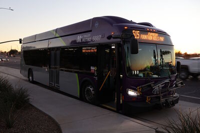 Bus 6887
12/10/2024 - Bus 6887 on [url=https://transit.aznate.tech/phoenix/bus/515/]route 515[/url]
Keywords: Valley Metro Route 515;Bus;New Flyer
