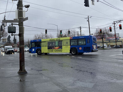 Bus 4222
1/3/2025 - Bus 4222 on route 70
Keywords: TriMet Route 70;Bus;Gillig