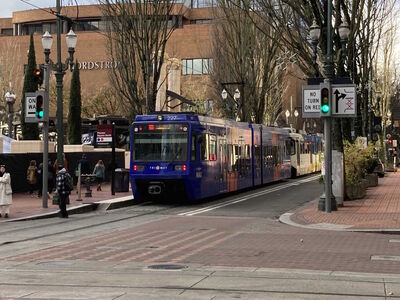 Train 227
12/30/2024 - Train 227 on the MAX Red Line
Keywords: TriMet MAX Red Line;Light Rail;Siemens