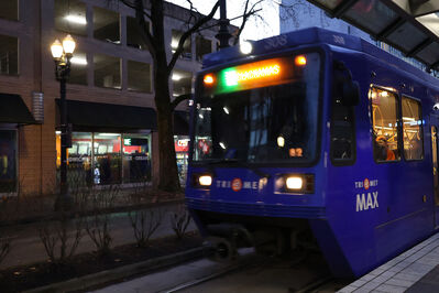 Train 308
12/30/2024 - Train 308 on the MAX Green Line
Keywords: TriMet MAX Green Line;Light Rail;Siemens