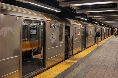 Trains 1935 & 1933
8/7/2026 - Train 1935 & 1933 on the Grand Central Shuttle line
Keywords: MTA Subway Grand Central Shuttle;Metro;Bombardier