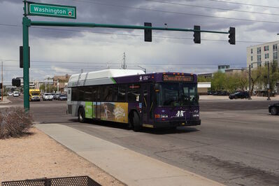 Bus 5282
4/4/2025 - Bus 5282 on [url=https://transit.aznate.tech/phoenix/bus/32/]route 32[/url]
Keywords: Valley Metro Route 32;Bus;Gillig
