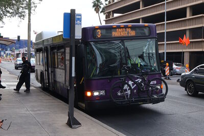 Bus 5619
5/6/2025 - Bus 5619 on [url=https://transit.aznate.tech/phoenix/bus/3/]route 3[/url]
Keywords: Valley Metro Route 3;Bus;Gillig
