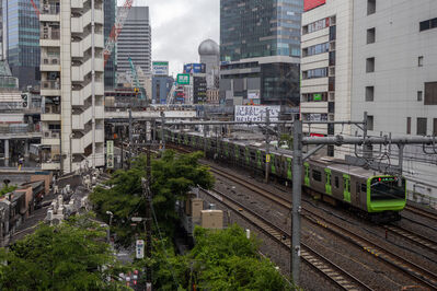 Train 26
6/3/2026 - Train 26 on the Yamanote Line
Keywords: JR East Yamanote Line;Regional rail;J-TREC
