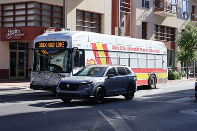 Bus 4020
6/27/2025 - Bus 4020 on route 101X
Keywords: Sun Tran Route 101X;Bus;Gillig