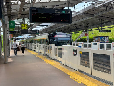 Train
6/6/2026 - Train on the Den-en-toshi Line
Keywords: Tokyu Railways Den-en-toshi Line;Commuter rail;J-TREC